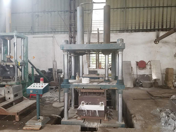 大型機械零件加工機器